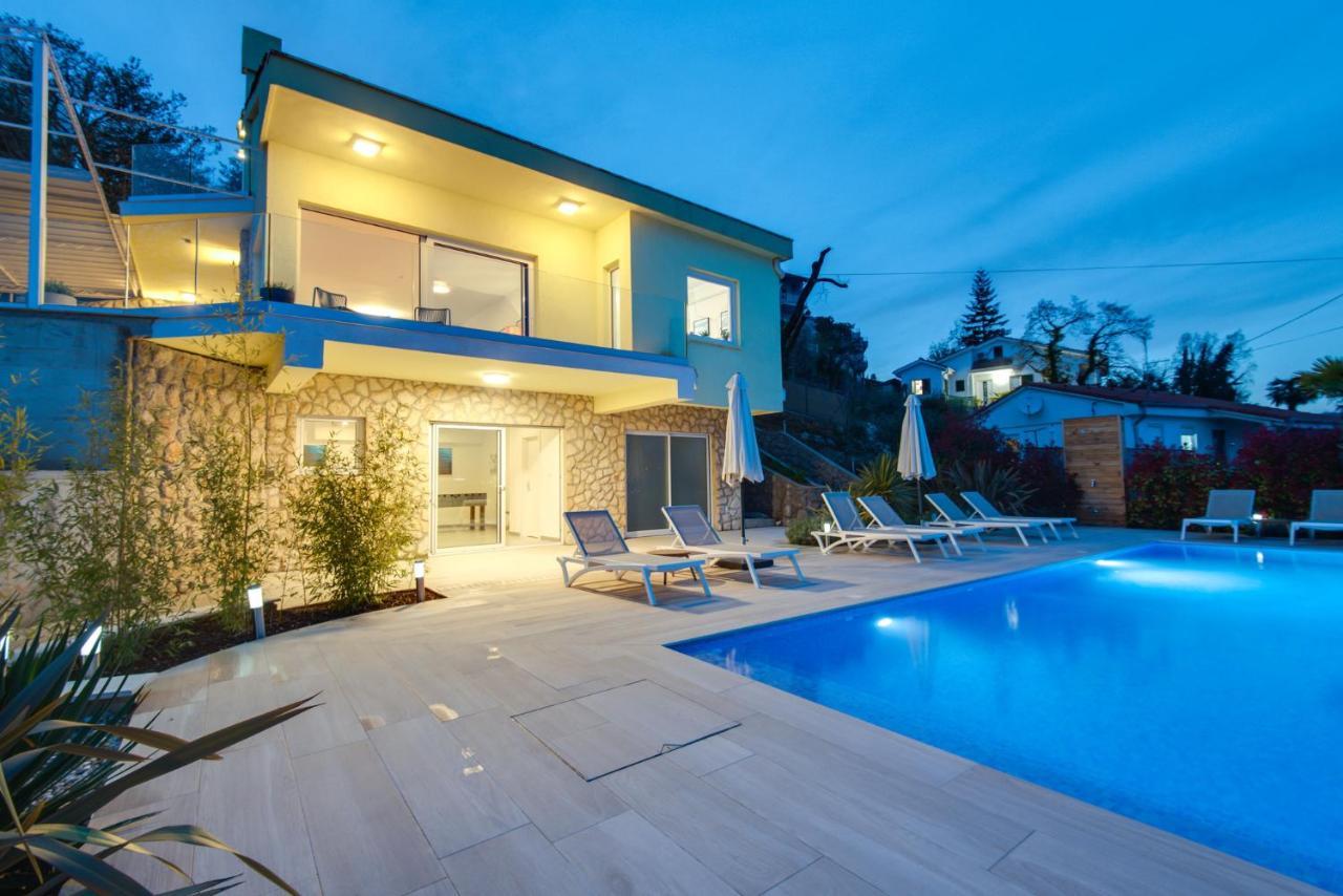 Premium Villa, Heatable Infinity Pool, Jacuzzi And Seaview, Beach And City Just 10Min By Foot Volosko Exterior foto
